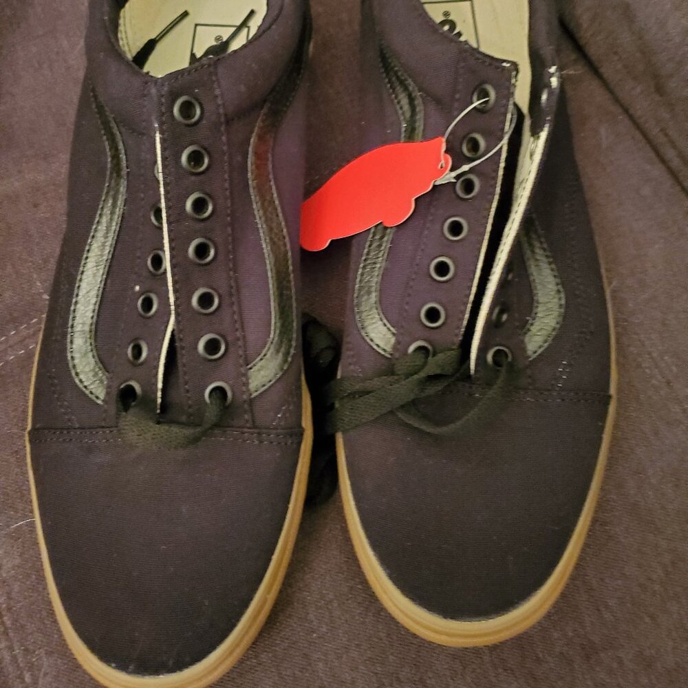 Old Skool Van's NWT Black Canvas Sneaker